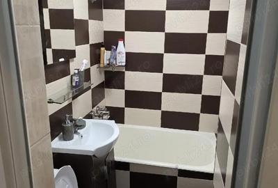 Garsonieră decomandată în Tractorul - 1