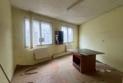 Spațiu comercial, de 464 mp, în Central - 7