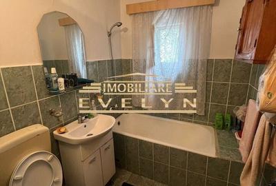 Apartament cu 4 camere decomandat în Central - 1
