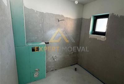 Casă cu 4 camere cu Teren 360 Mp în Valea Borcutului - 16