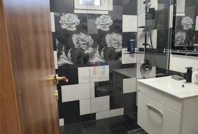 Apartament cu 2 camere semidecomandat în Independenței