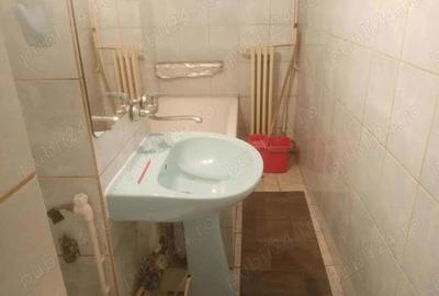 Inchiriem apartament 3 camere , parter , bloc tip C , Ostroveni , 48 m.p. - 8