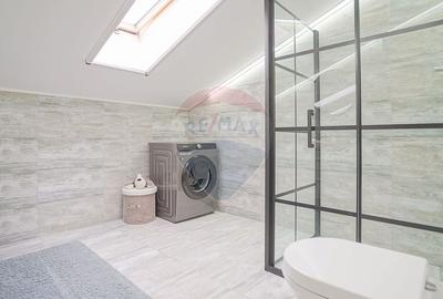 Apartament cu 4 camere decomandat, mobilat în Florilor - 19