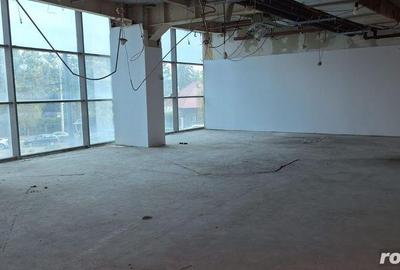 Spațiu comercial, de 180 mp, în Eroii Revoluției - 3