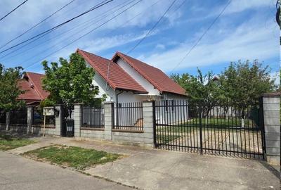 Casă individuală cu 4 camere cu Canalizare în Dumbrăvița - 1