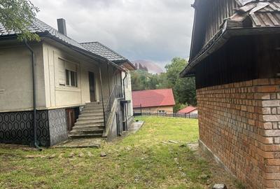 De vanzare casa din caramida cu teren - zona Pensiunea Secret Garden - 49