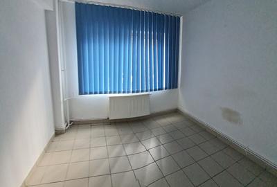 Spațiu comercial, de 75 mp, în Central - 2