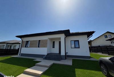 Casă cu 4 camere în Miroslava