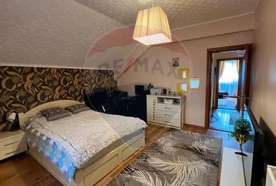 Casă cu Canalizare în Central - 9