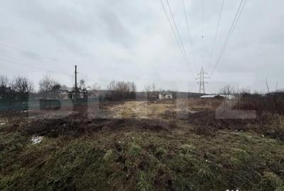 Teren de 1049 mp, în Priseaca