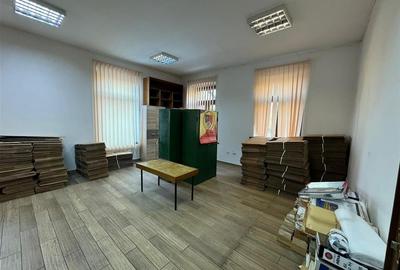 Cladire cu un aspect aparte de inchiriat in Centrul Focsaniului Cladire cu un aspect aparte de inchiriat in Centrul Focsaniului - 1