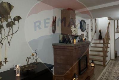 Casă cu 4 camere cu Teren 1378 Mp în Șeica Mică - 4