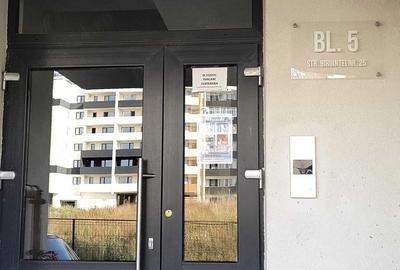 Garsonieră decomandată, mobilată în Apărătorii Patriei