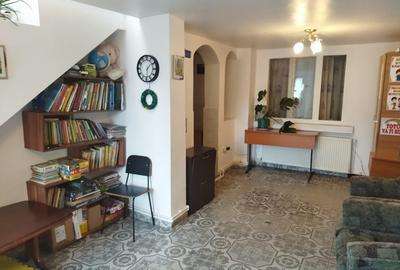 Casă cu 4 camere cu Teren 50 Mp în Central - 6
