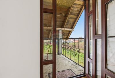 Casa / Vila cu 6 camere de vanzare I Podul Iloaiei - 18