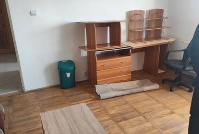 Apartament cu 2 camere semidecomandat în Fetești-Gară - 2