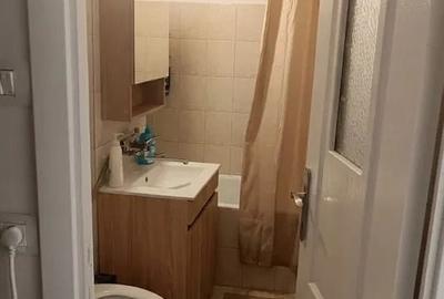 Apartament cu 3 camere decomandat în Poarta 6 - 20