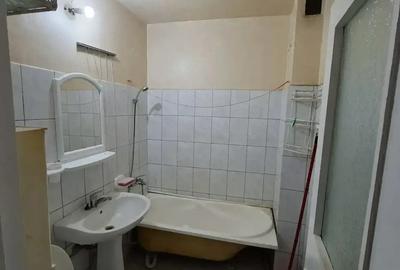 Vand apartament cu 3 camere - 1