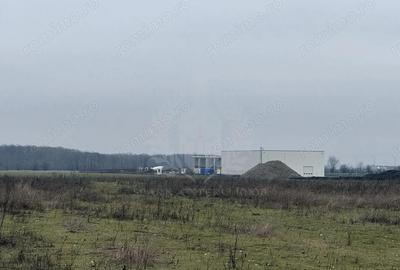 Teren de 114000 mp, în Central - 6