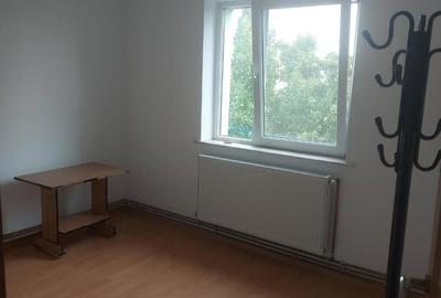 Apartament cu 2 camere semidecomandat în Ferentari - 2