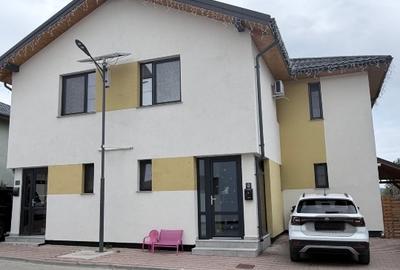 Duplex cu 4 camere cu Teren 38 Mp în Calea Romanului - 1