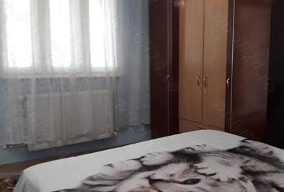 Casă cu 3 camere în Central - 1
