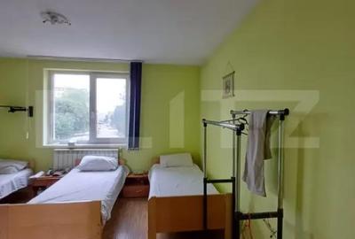 Casă cu 5 camere cu Teren 1001 Mp în Central - 9