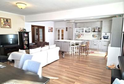 Apartament cu 3 camere decomandat în Orizont - 14