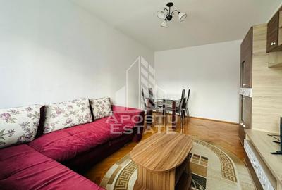 Apartament cu 3 camere semidecomandat, mobilat în Șega