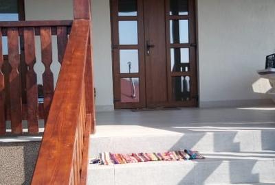 Închiriez pe termen lung casă – Comuna Tomești, sat Chicerea, jud IASI - 2