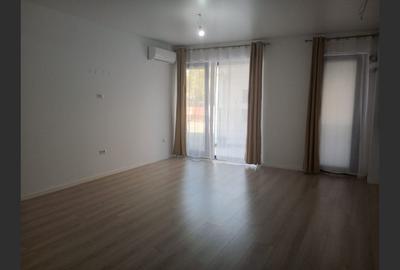 Apartament 3 camere, parter, bloc Flamingo