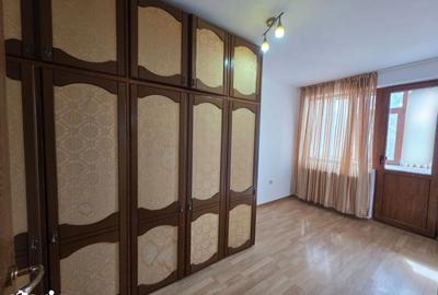 Apartament cu 3 camere decomandat în Central - 4