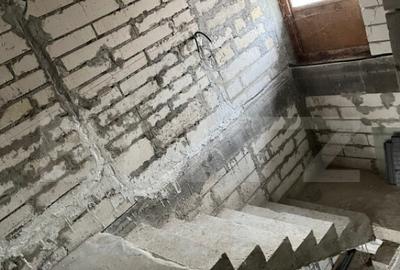 Casă cu 5 camere cu Teren 197 Mp în Popoveni - 2