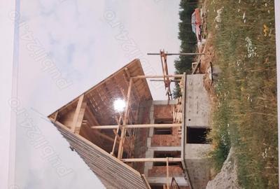 Casă cu 2 camere cu Teren 4000 Mp în Bârnova - 12
