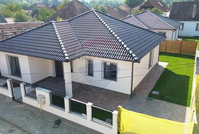 Casa de vanzare noua construita in 2025 - 2