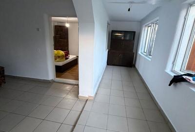 Casă cu 4 camere în Central - 3