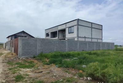 Casă cu 4 camere cu Teren 250 Mp în Central - 11