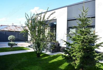 Proprietate modern finisata mobilata si utilata situata in oras - 1