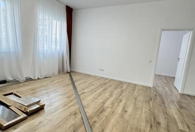 Apartament cu 3 camere semidecomandat în Florești - 2