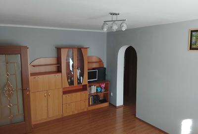 Apartament cu 3 camere semidecomandat în Micro 16 - 8