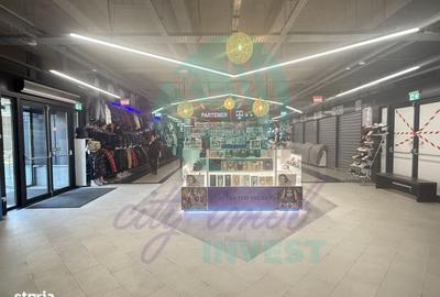 Spațiu comercial, de 99 mp, în Central