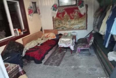 Casă cu 2 camere cu Teren 240 Mp în Sighetu Marmației - 3