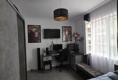Apartament cu 3 camere decomandat în Chișoda - 1