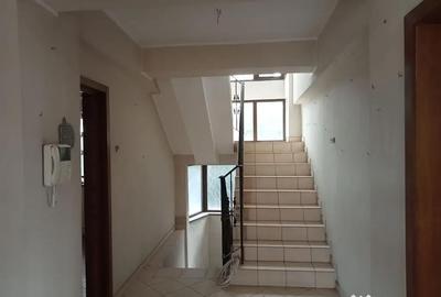 Casă cu 4 camere cu Teren 500 Mp în Bd. Coșbuc - 17