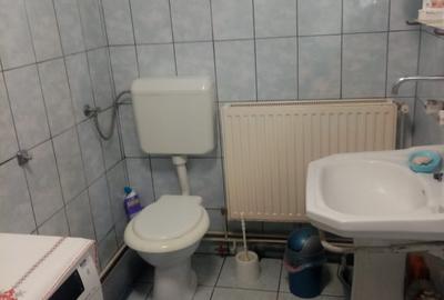 Vand casa in sat Moisa,la 30km de TG-M,cu 2 camere,mobilat si utilat,teren 26 ar - 5