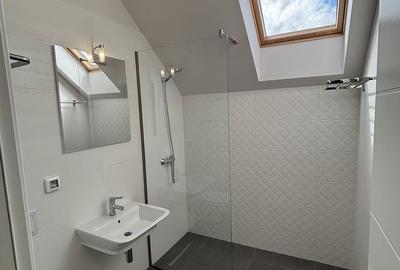 Casă cu 5 camere cu Teren 120 Mp în Central - 8
