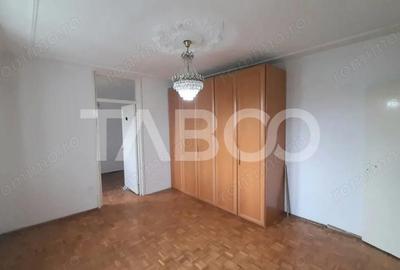 Apartament cu 2 camere nedecomandat, mobilat în Mihai Viteazul - 1