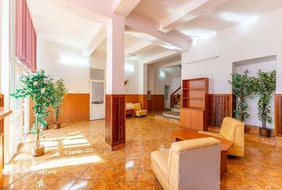 Cladire cu 24 camere, langa Castelul Regal Savarsin - 4