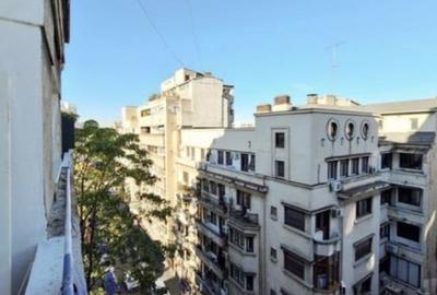 Apartament cu 5 camere decomandat în P-ța Romană