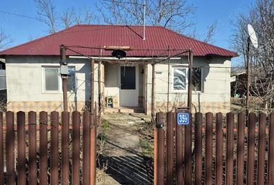 Casă cu Teren 1750 Mp în Central - 3